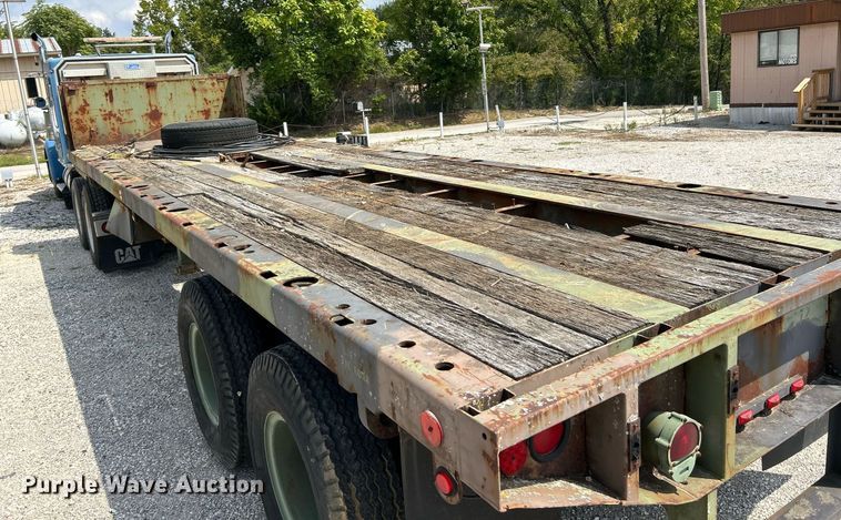 image for item EK3287 1991 Dynaweld M871A2 flatbed trailer