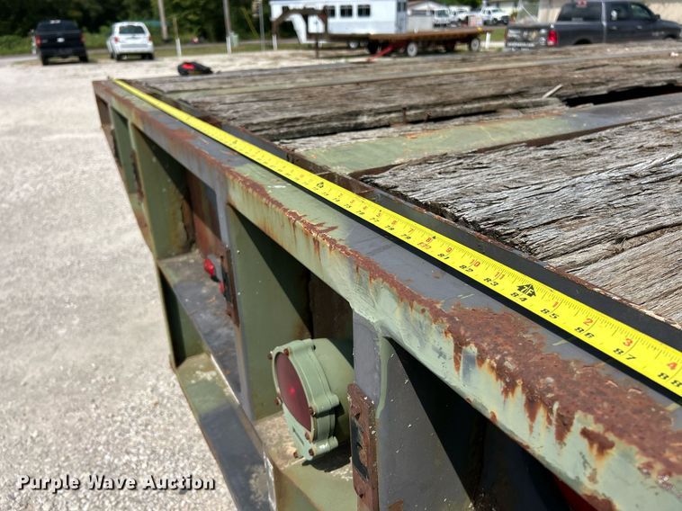 image for item EK3287 1991 Dynaweld M871A2 flatbed trailer