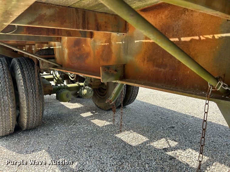 image for item EK3287 1991 Dynaweld M871A2 flatbed trailer