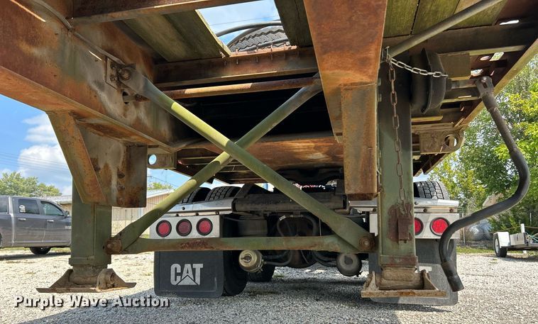 image for item EK3287 1991 Dynaweld M871A2 flatbed trailer