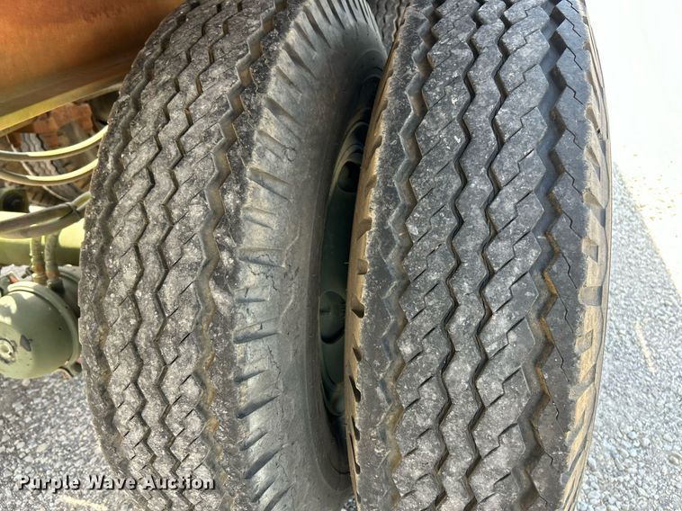 image for item EK3287 1991 Dynaweld M871A2 flatbed trailer