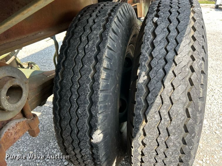 image for item EK3287 1991 Dynaweld M871A2 flatbed trailer