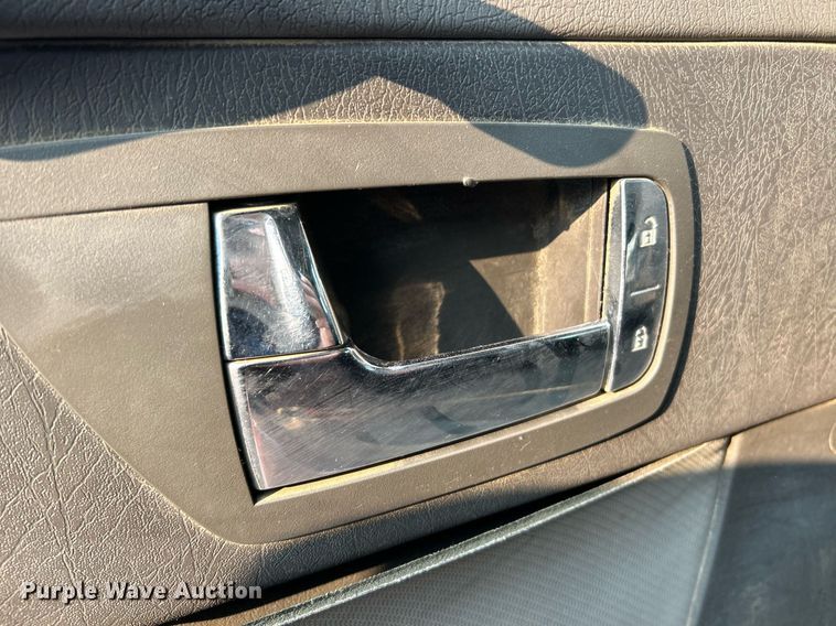 image for item EK3290 2010 Kenworth T800 semi truck