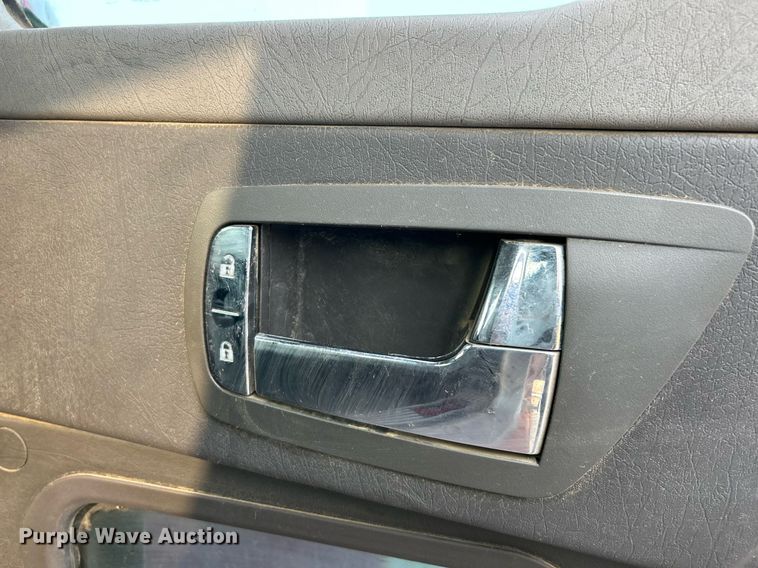 image for item EK3290 2010 Kenworth T800 semi truck