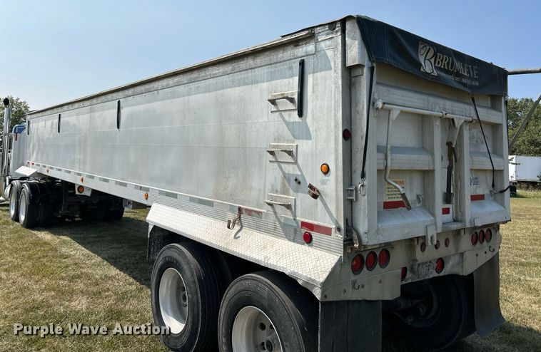 image for item EK3294 2006 Travis T/90 end dump trailer