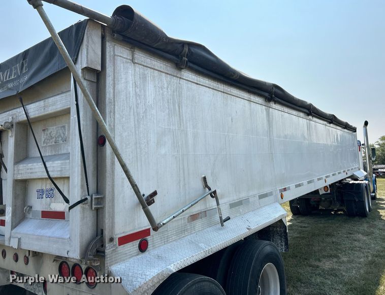 image for item EK3294 2006 Travis T/90 end dump trailer