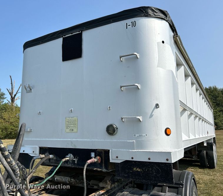 image for item EK3295 2005 Trailstar end dump trailer