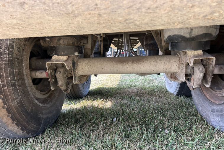 image for item EK3295 2005 Trailstar end dump trailer