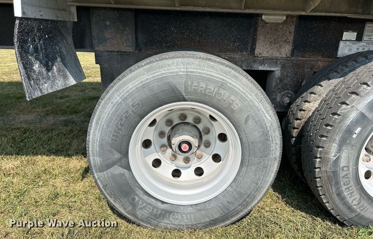 image for item EK3295 2005 Trailstar end dump trailer