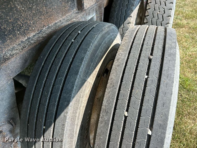 image for item EK3295 2005 Trailstar end dump trailer