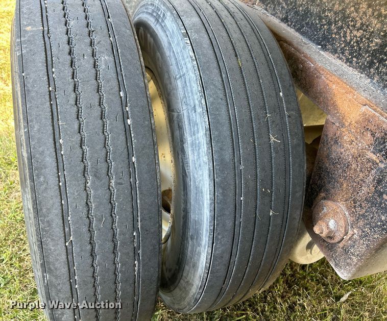 image for item EK3295 2005 Trailstar end dump trailer