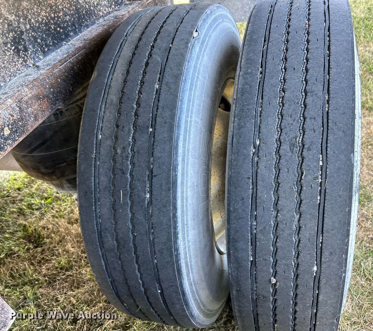 image for item EK3295 2005 Trailstar end dump trailer