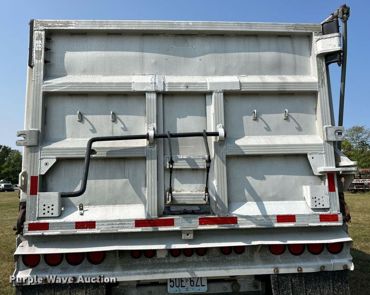 image for item EK3296 2000 Cobra  end dump trailer
