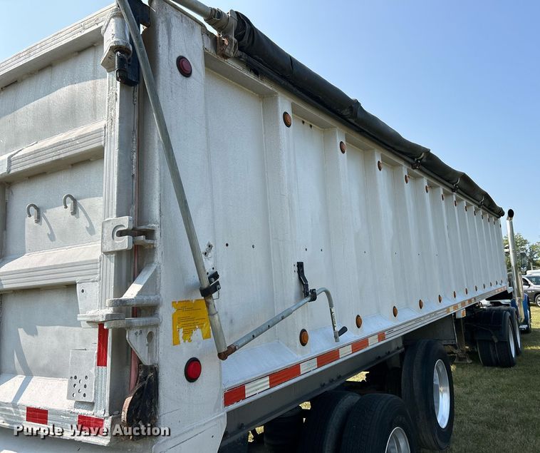 image for item EK3296 2000 Cobra  end dump trailer