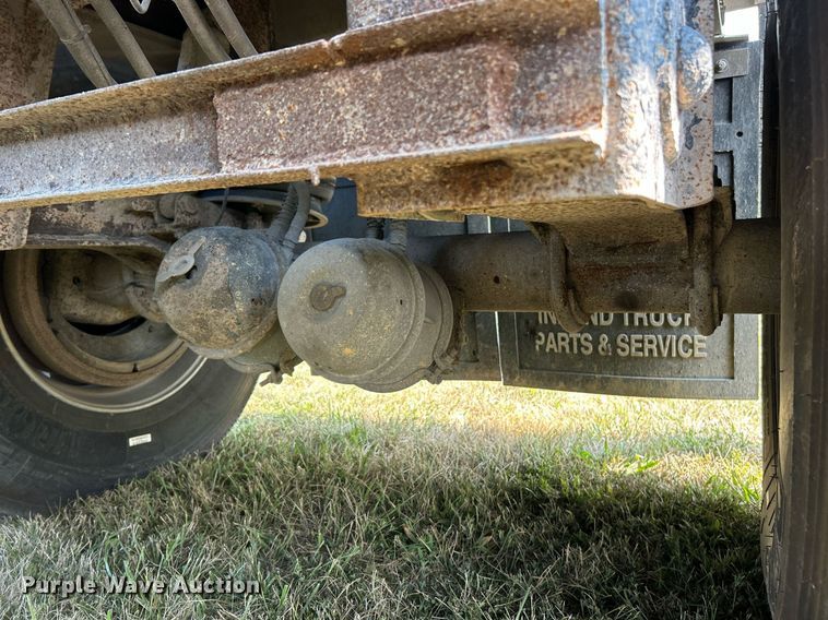 image for item EK3296 2000 Cobra  end dump trailer