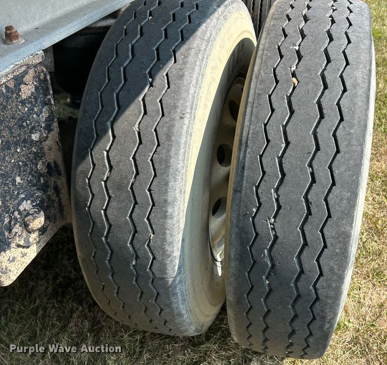 image for item EK3296 2000 Cobra  end dump trailer