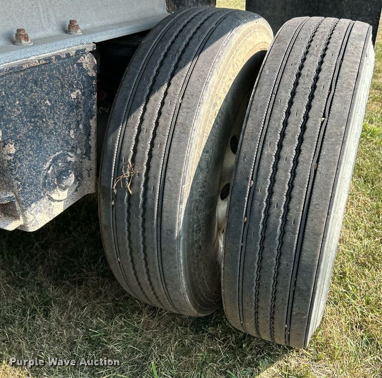 image for item EK3296 2000 Cobra  end dump trailer