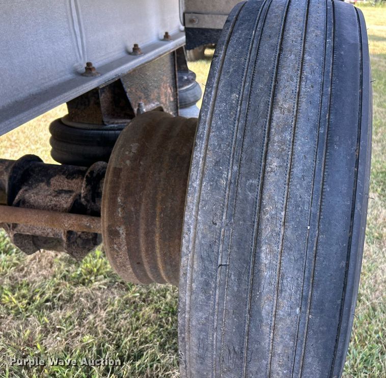 image for item EK3296 2000 Cobra  end dump trailer