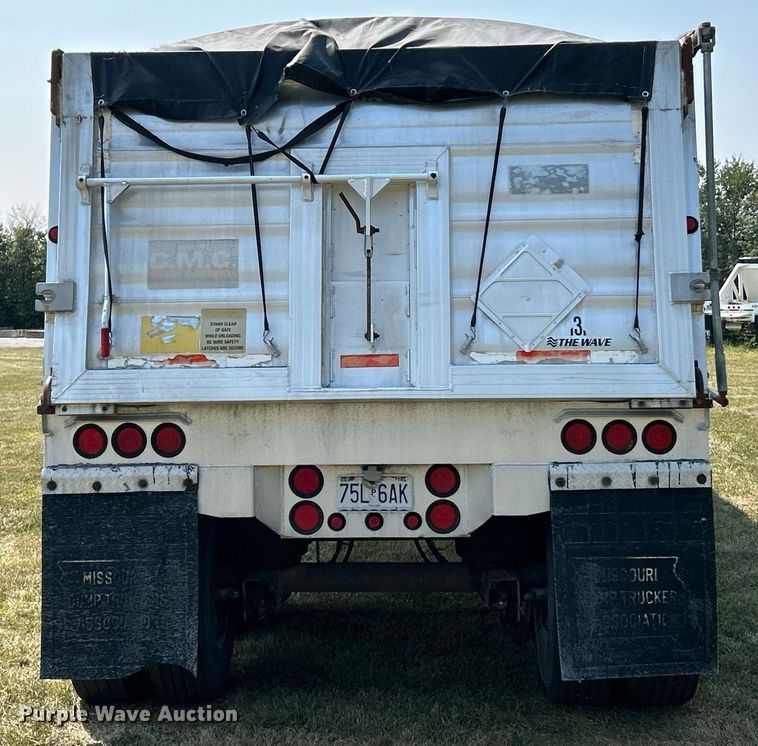 image for item EK3297 2008 Travis end dump trailer