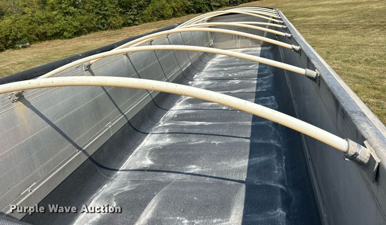 image for item EK3297 2008 Travis end dump trailer