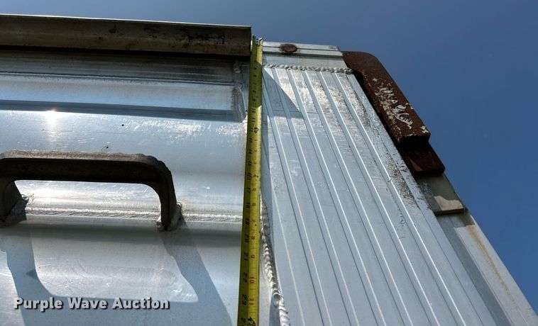 image for item EK3297 2008 Travis end dump trailer