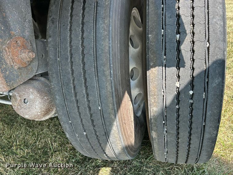 image for item EK3297 2008 Travis end dump trailer