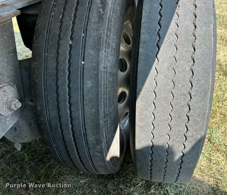 image for item EK3297 2008 Travis end dump trailer