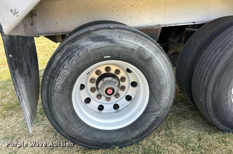 image for item EK3297 2008 Travis end dump trailer