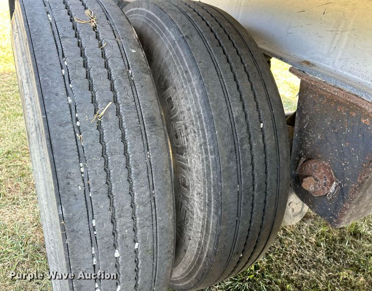 image for item EK3297 2008 Travis end dump trailer