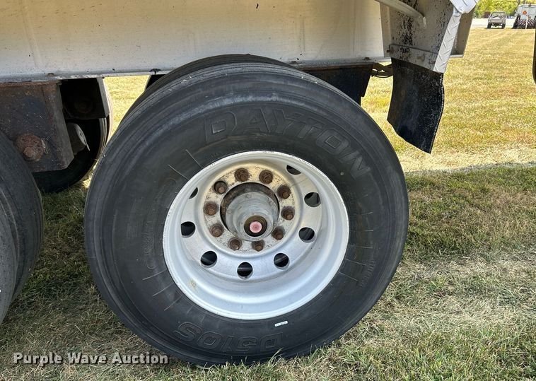 image for item EK3297 2008 Travis end dump trailer