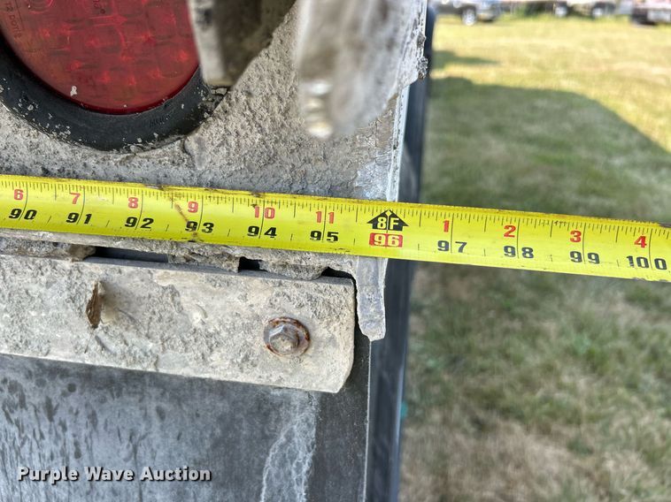 image for item EK3298 2000 East end dump trailer