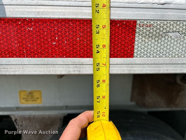 image for item EK3298 2000 East end dump trailer