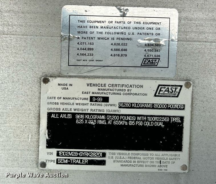 image for item EK3298 2000 East end dump trailer