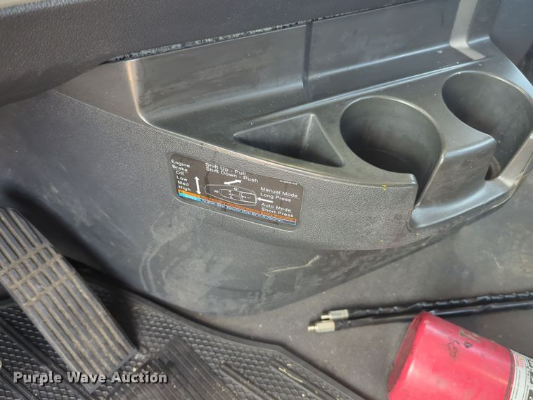 image for item EQ2155 2020 Freightliner  Cascadia 126 semi truck