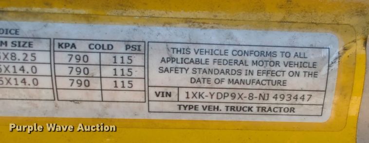 image for item EQ2158 2022 Kenworth  T680 semi truck