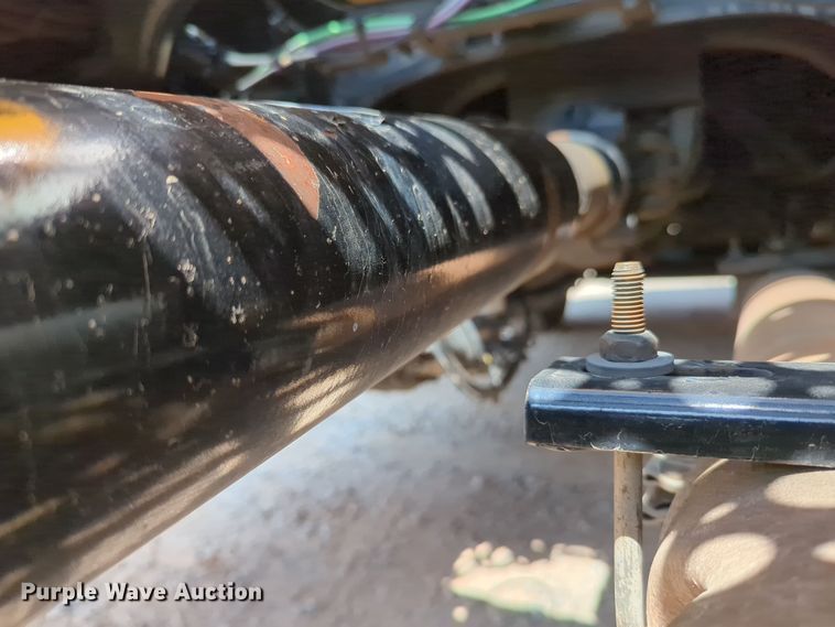 image for item EQ2163 2019 Kenworth  T680 semi truck