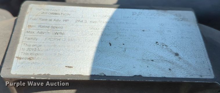 image for item EQ2163 2019 Kenworth  T680 semi truck