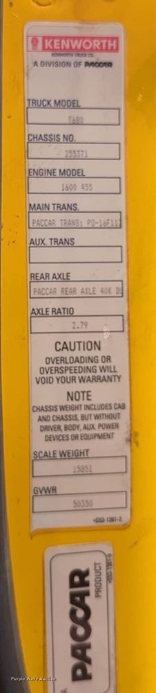 image for item EQ2163 2019 Kenworth  T680 semi truck