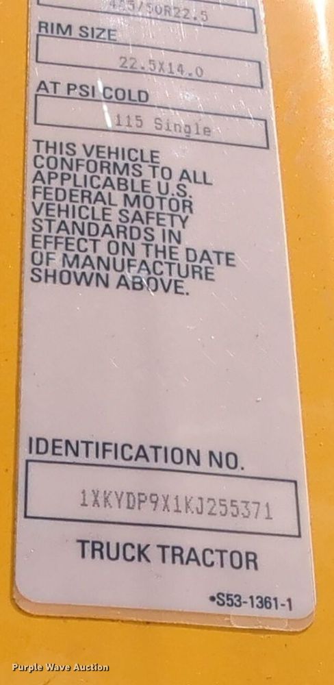 image for item EQ2163 2019 Kenworth  T680 semi truck