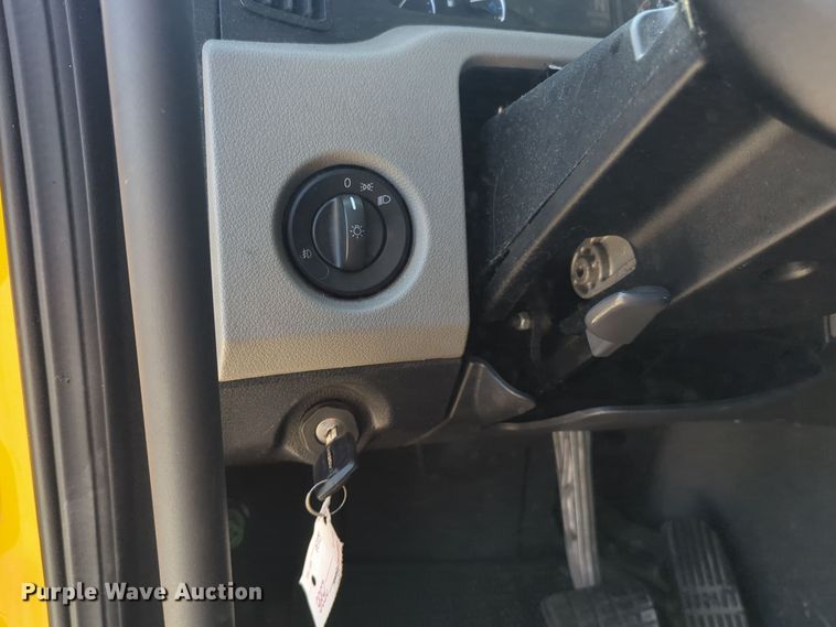 image for item EQ2164 2021 Freightliner  Cascadia 126 semi truck