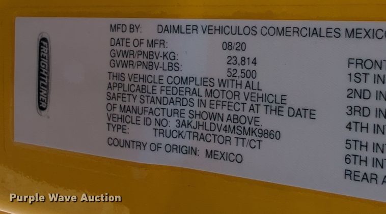 image for item EQ2164 2021 Freightliner  Cascadia 126 semi truck