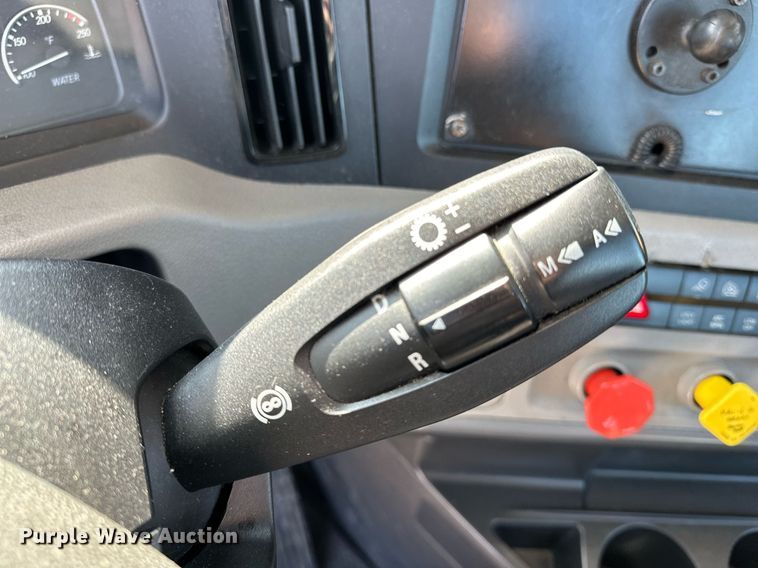 image for item EQ2165 2021 Freightliner  Cascadia 126 semi truck