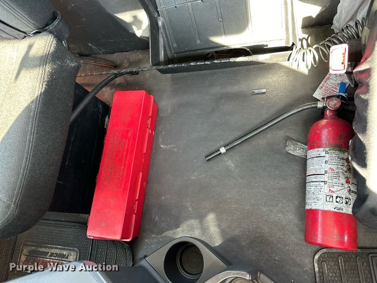 image for item EQ2165 2021 Freightliner  Cascadia 126 semi truck