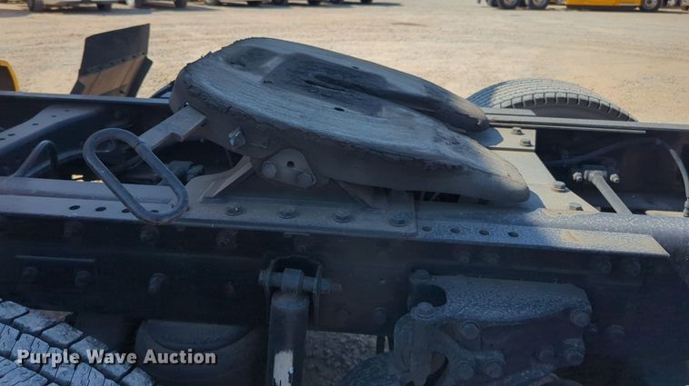 image for item EQ2168 2021 Kenworth  T680 semi truck