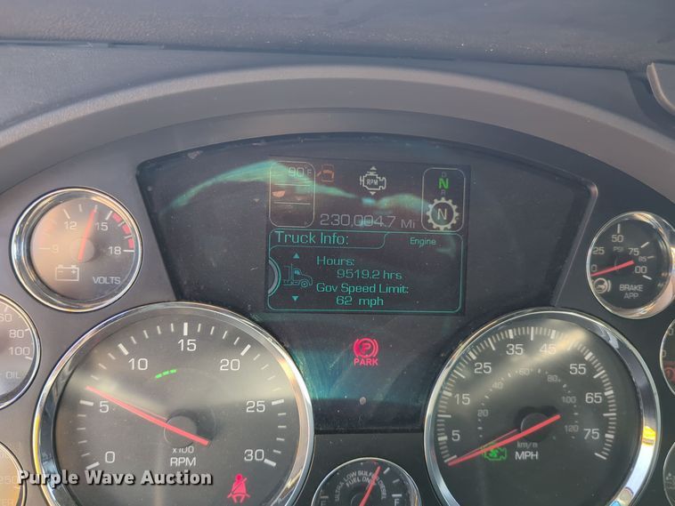 image for item EQ2168 2021 Kenworth  T680 semi truck