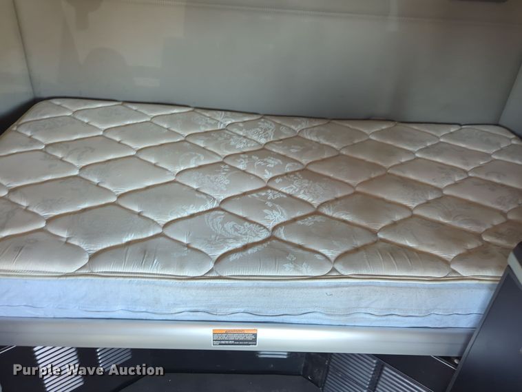 image for item EQ2168 2021 Kenworth  T680 semi truck