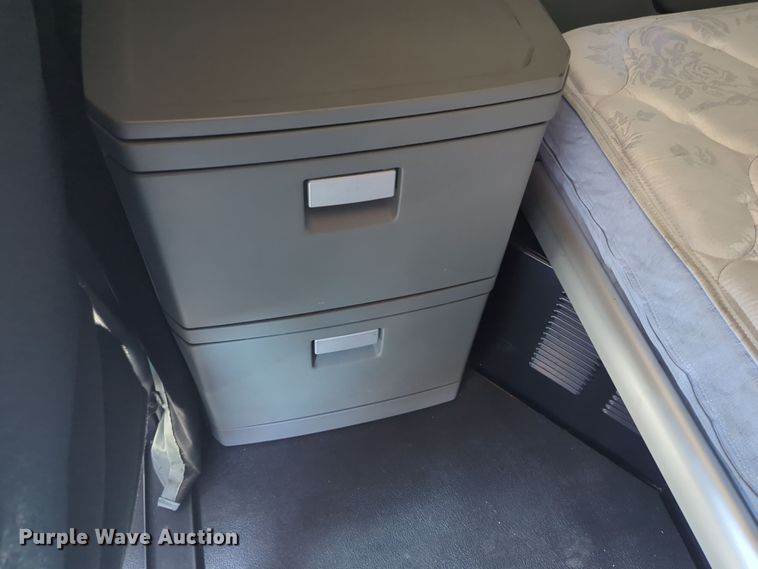 image for item EQ2168 2021 Kenworth  T680 semi truck