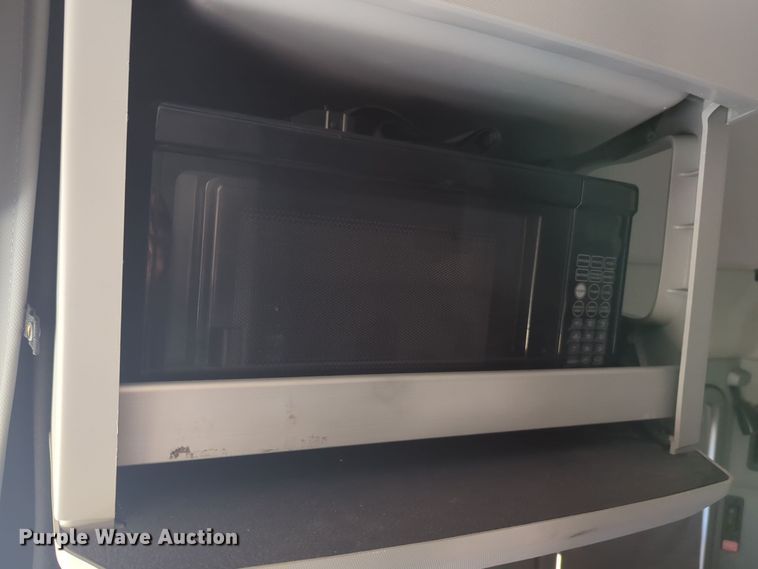 image for item EQ2168 2021 Kenworth  T680 semi truck