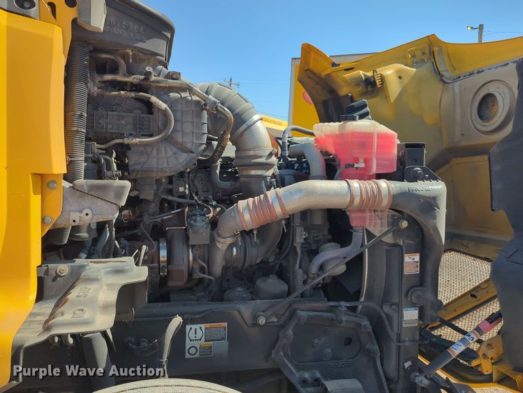 image for item EQ2168 2021 Kenworth  T680 semi truck