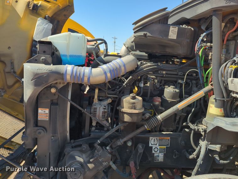 image for item EQ2168 2021 Kenworth  T680 semi truck